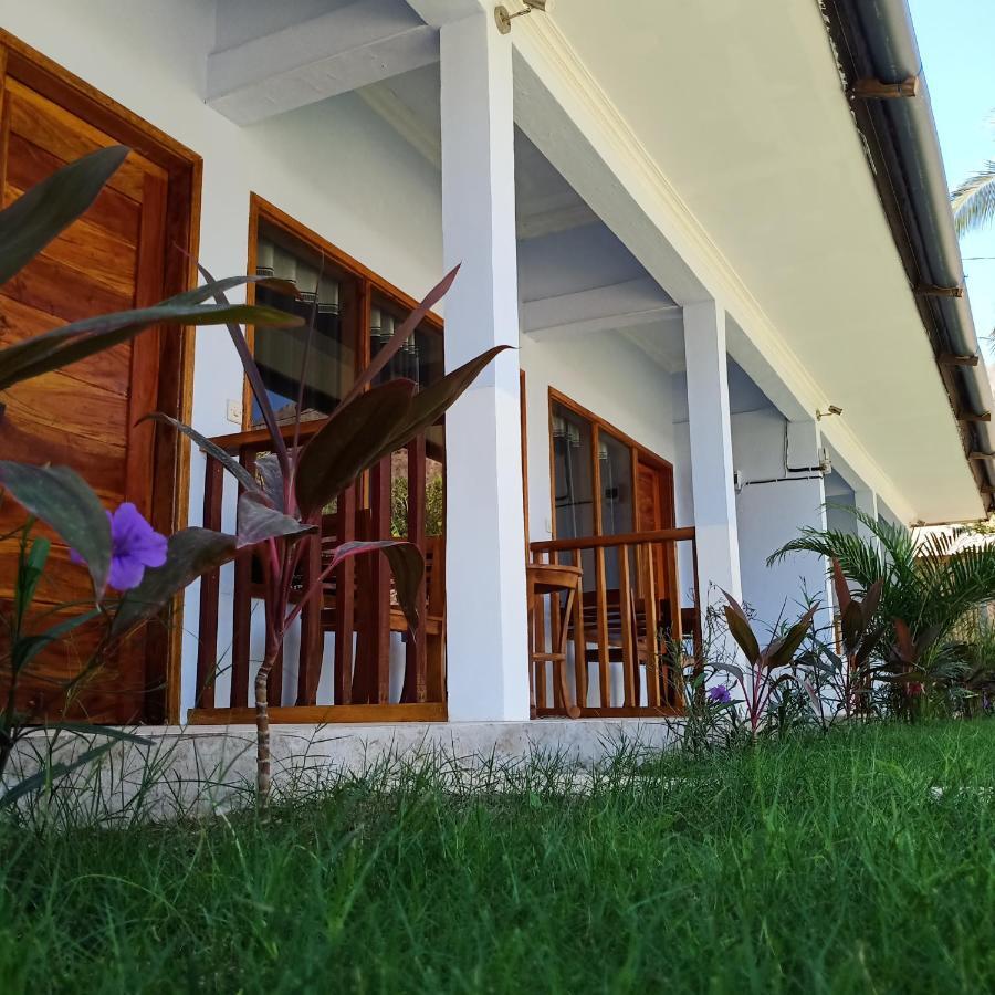Elisa Homestay Areguling Kuta  Kültér fotó