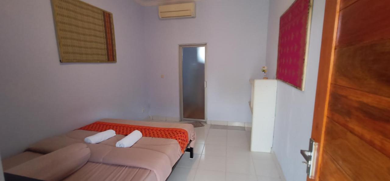 Elisa Homestay Areguling Kuta  Kültér fotó