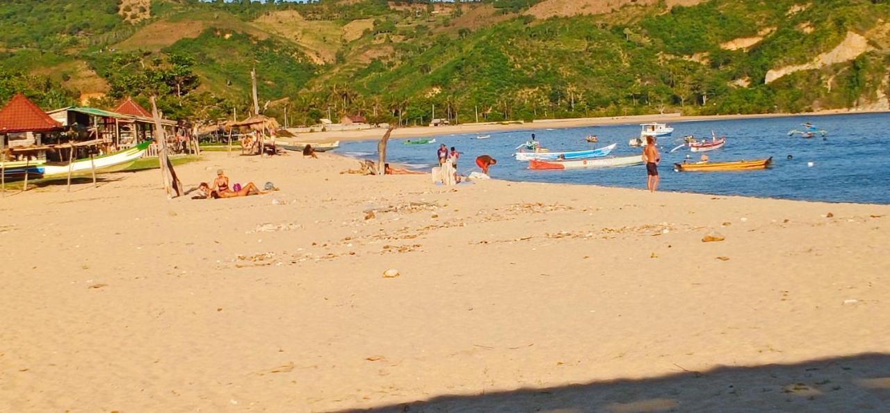 Elisa Homestay Areguling Kuta  Kültér fotó